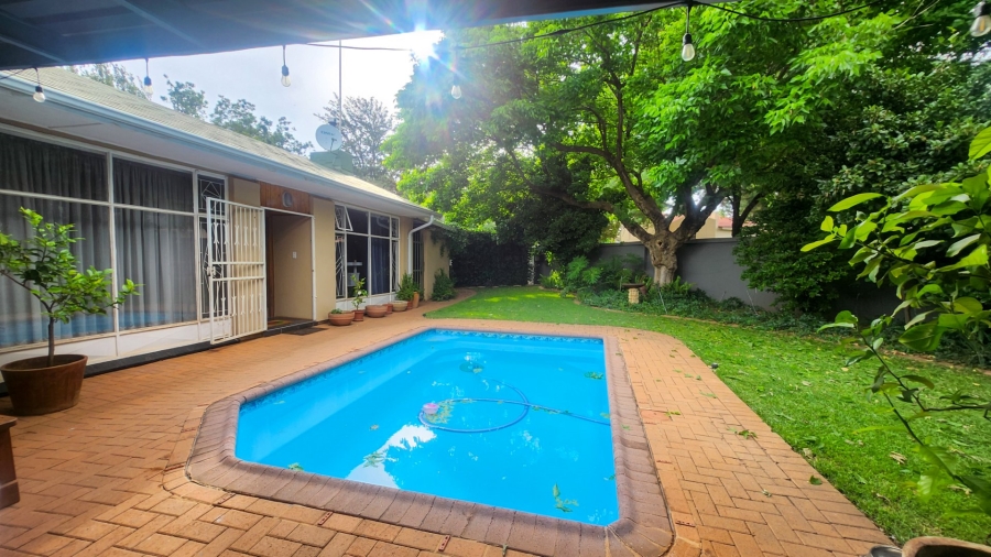 4 Bedroom Property for Sale in Flamwood North West